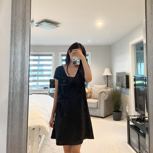 TOBI Black A-Line V-Neck Flowy Formal Dress, NEW, size: small. - Picture 2 of 3